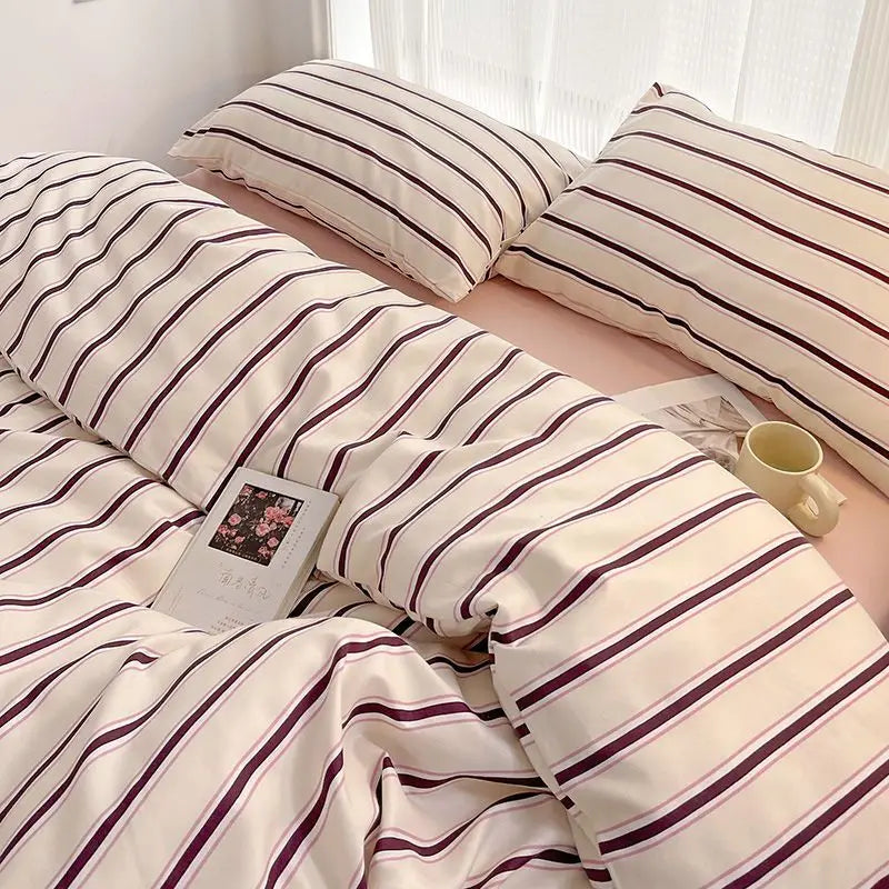 Striped Bedding Set (4 pcs) – Duvet Cover, Pillowcases & Sheet