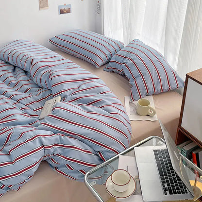 Striped Bedding Set (4 pcs) – Duvet Cover, Pillowcases & Sheet