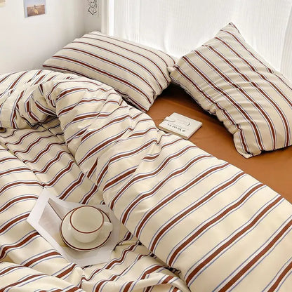 Striped Bedding Set (4 pcs) – Duvet Cover, Pillowcases & Sheet