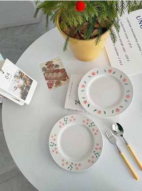 Hand-painted Relief Ceramic Girl Heart Flower Plate Dessert